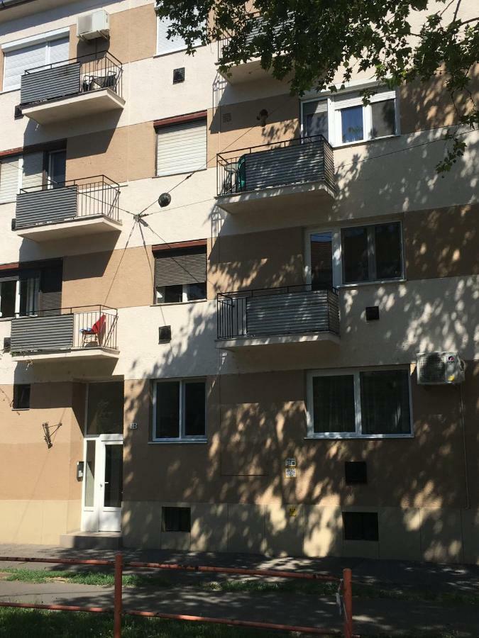 Appartamento Stellar Downtown Szeged Esterno foto